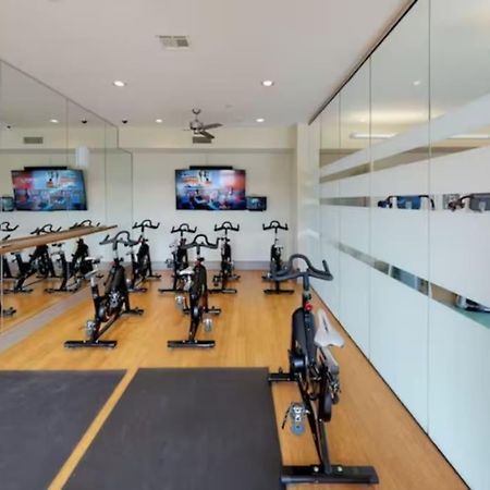 Chic 1Br Near Nrg With Pool Wifi Freeparking Apartman Houston Kültér fotó