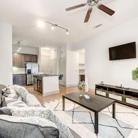 Chic 1Br Near Nrg With Pool Wifi Freeparking Apartman Houston Kültér fotó