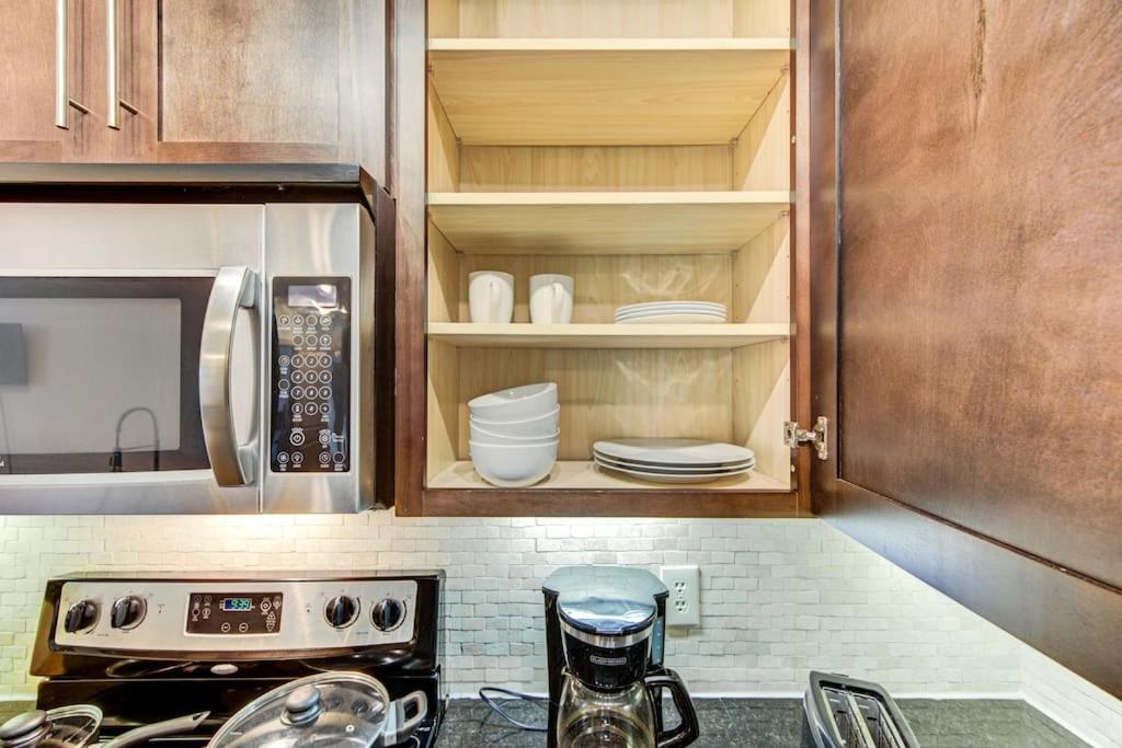 Chic 1Br Near Nrg With Pool Wifi Freeparking Apartman Houston Kültér fotó