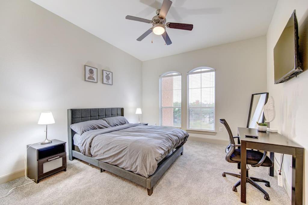 Chic 1Br Near Nrg With Pool Wifi Freeparking Apartman Houston Kültér fotó